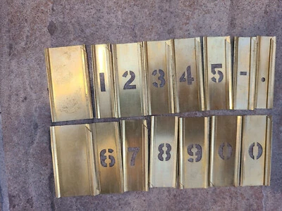 Plantillas de latón Reese's vintage, números de 1/2", ¡ideales para hacer letreros o decorar! Foto 1 de 4