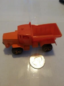 Vintage Hot Wheels 1983 Snow Plow Dump Truck Oshkosh Orange - Picture 1 of 3