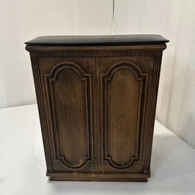 Vintage Pearl-Wick Faux Wood Hamper Laundry Padded Top Mid Century Modern USA - Image 1 of 4