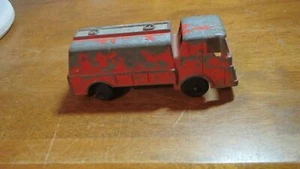 ANTIQUE TOOTSIE TOY FIRE TRUCK TANKER CHICAGO USA 011048 TOOTSIE DIE CAST - Picture 1 of 7