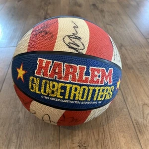 Autographed Signed Harlem Globetrotters Basketball MULTIPLE Signatures 1994 VTG - Picture 1 of 6