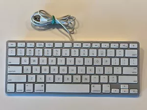 Apple Wired Compact Keyboard A1242 - 2 USB Ports - MB869LL/A - Picture 1 of 7