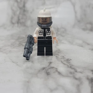Lego Security Guard Minifigure DC 70901 - Picture 1 of 2