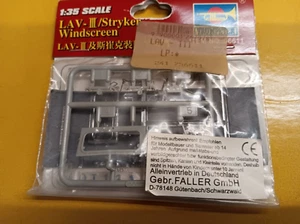 Parabrisas Trumpeter 756611 LAV-III/Stryker escala 1:35 - Imagen 1 de 2