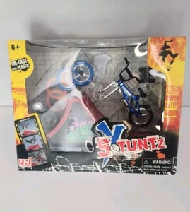 X STUNTZ Dirt Bike Set Die Cast Finger Bike Board UNI Fortune Vintage NEW (Read) - Picture 1 of 10