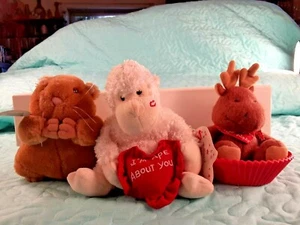 3 LOVE PLUSH BOYDS APE, 2 HALLMARK HAMSTER & MOOSE 5"-5.5" VALENTINE'S DAY - Picture 1 of 12
