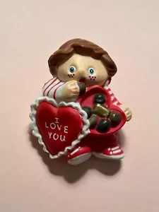 Valentines Lapel Pin, 1980’s Child w/Box Of Chocolates by Easter Unlimited - Picture 1 of 7