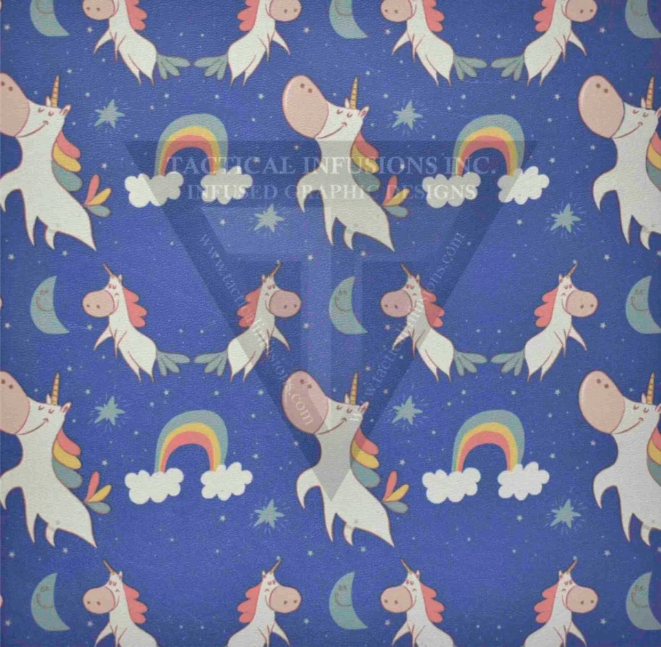 Unicornio feliz infundido Kydex aprox 7 7/8" x 7 7/8"  Foto 1 de 1