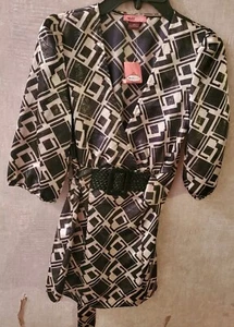 Neu mit Etikett Damen Bluse Größe XS - Bild 1 von 3