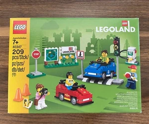*NEW* LEGO 40347 Promotional LEGOLAND DRIVING SCHOOL Tourist Girl  - Picture 1 of 6