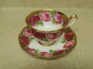 Vintage Royal Albert Tea Cup & Saucer " Old English Rose" Heavy Gold Trim - Picture 1 of 5