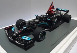 Near Mint Spark Mercedes W12 Hamilton UK GP 2021 1/18 F1 Winner JAPAN - Picture 1 of 8