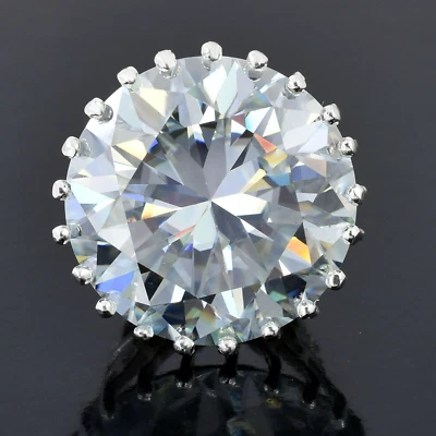 RARE 25 Ct Certified Off White Treated Diamond Solitaire Pendant in 925 Silver - Image 1 of 4