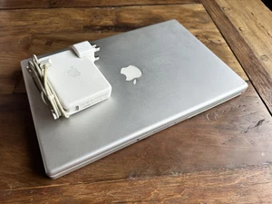 Apple MacBook Pro 15” A1211 Model with 85W Charger Vintage Spares Repairs Laptop - Picture 1 of 21