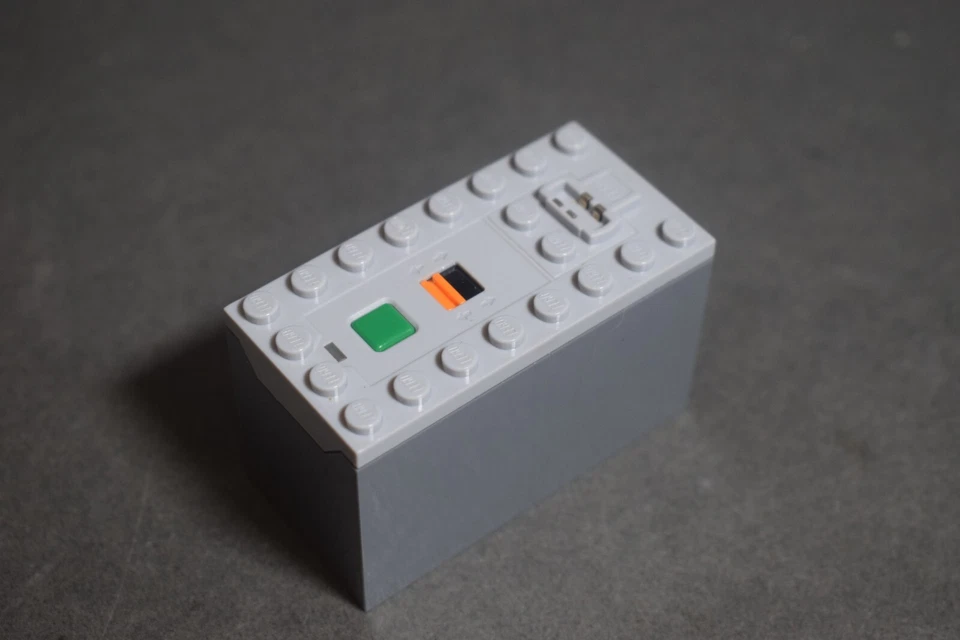 Lego 87513 Electric Battery Box 8x4x4 Gray Power Function Tested Pack of 1 - Image 1 of 1