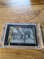 2014 UD Exquisite Alex English Autograph Card
