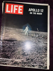 LIFE Magazine DEC 12 1969,    APOLLO 12  ON THE MOON - Picture 1 of 5