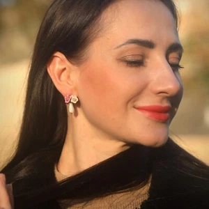 Boucles d'oreilles Clous Doré Petite Fleur Email Rose Goutte Nacre DZ2 - Imagen 1 de 11