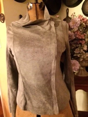 Camisa LIVE A Little Fashion Talla M Imitación Gamuza Verde Foto 1 de 4