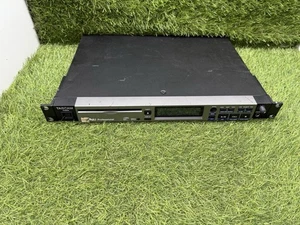 Tascam CD-01U studio rack mountable CD Player SPARES REPAIRS SOLD AS IS - Picture 1 of 6