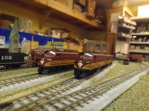 N-Scale Custom Painted BOSTON & MAINE F UNIT A&B SET (B&M) #4227 - Picture 1 of 6