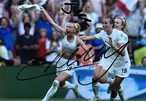 CHLOE KELLY & JILL SCOTT HANDSIGNIERTES 6X4 ENGLAND FOTO - Bild 1 von 1