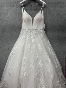 Celebrations White A LIne Embroidered Wedding Dress Women's Size 10 NWT - Picture 1 of 12