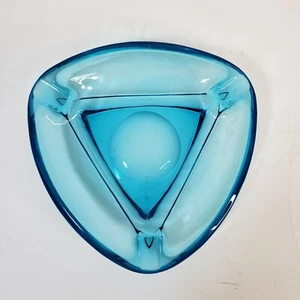 Vintage MCM Hazel Atlas Dreieck Atomic Aqua Blau Glas Aschenbecher 7" - Bild 1 von 5