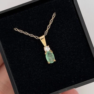 9ct Yellow Gold Emerald & Diamond Cluster Pendant Necklace 18" - Image 1 of 4