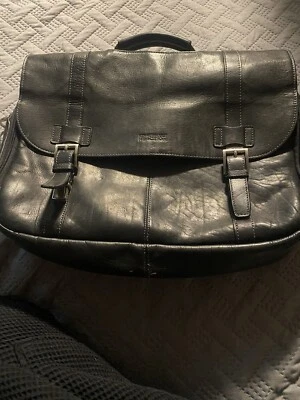 Kenneth Cole Reaction Bolso para portátil de cuero negro Foto 1 de 4