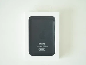 iPhone FineWoven Wallet with MagSafe — Black - Picture 1 of 5