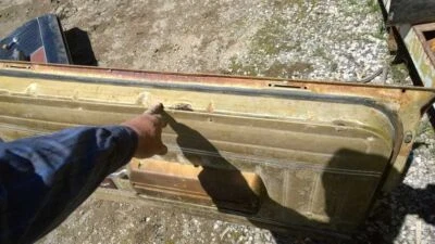 70 CAPRICE LEFT FRONT DOOR 2 DR MAN 24424 - Image 1 of 4