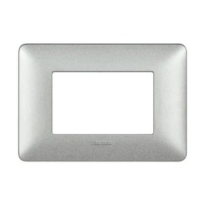Bticino AM4803TBC placca matix 3 posti colore bianco calce per supporto articolo - Imagen 1 de 1