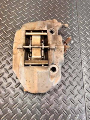 Pinza de freno delantera izquierda Lexus LS430 2001-06 4,3 L tracción trasera OEM Foto 1 de 4