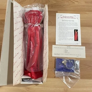 Danbury Mint Princess Diana Royal Wardrobe Red Satin & Lace Gown w Accessoires - Bild 1 von 7