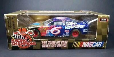 Escala 1:24 Mark Martin #6 NASCAR Stock Oro 10º COCHE DIECAST Foto 1 de 2