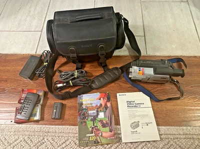 Sony DCR-TRV130 Digital 8 Video Camcorder Camera Recorder Cords Remote Tested - Image 1 of 4