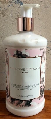 Увлажняющий лосьон для рук с витамином Е Adrienne Vittadini Studio 15,8 унции НОВЫЙ БЕСПЛАТНЫЙ SH - Изображение 1 из 2