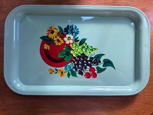 Vassoio vintage metallo floreale frutta blu MCM retrò metallo 9”X14”. - Foto 1 di 1