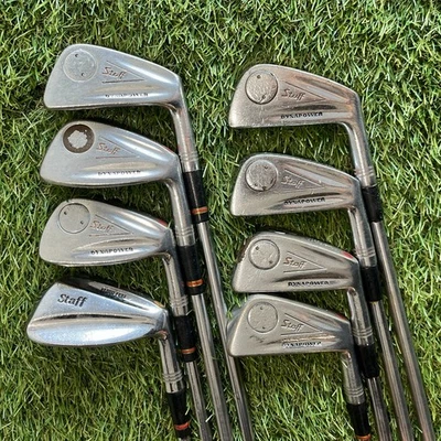 Juego de varillas de acero flexibles regulares Wilson Staff Dynapower Iron 3-PW para diestros Foto 1 de 4