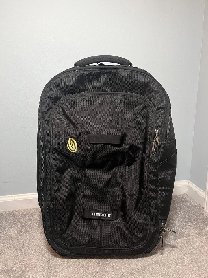 Maleta con ruedas Timbuk2 Co-Pilot "24" negra tapa blanda asa enrollable a bordo Foto 1 de 4