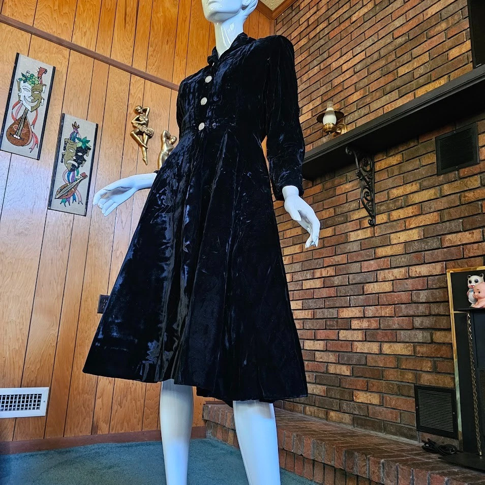 Vtg 40s Little Gothic Riding Hood Black Velvet Princess Dress Opera Coat XS/S - Image 1 of 4