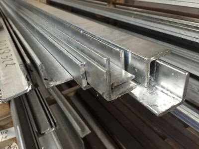 Verz. Winkelstahl Winkeleisen gleichschenklig verzinkt Stahl Winkel verschiedene - Bild 1 von 3