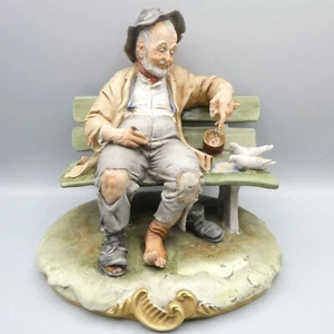 Estatuilla Capodimonte Bruno Merli Vagabundo Buen Corazón En Banco 23cm Alto Excelente - Imagen 1 de 12