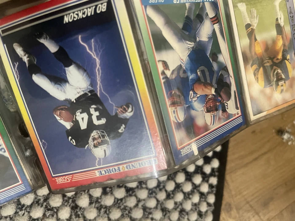 1990 Score Bo Jackson #697 Dan Marino Jim Kelly Barry Sanders y Thurman Thomas Foto 1 de 4