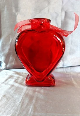 Jarrón de vidrio artístico en forma de corazón rojo vintage / regalo del día de la madre, regalo para ella, 5" Foto 1 de 4
