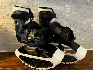 Botas de rebote Booster Enterprises blancas y negras niños niños edades usadas - Imagen 1 de 8