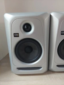 2 KRK Classic 5 G3 5" Powered Studio Monitor, Limited-Edition Silver and Black - Picture 1 of 9
