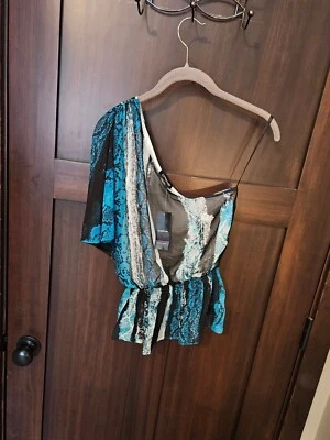 Blusa Top BEBE Mujer Manga Una Gasa Piel de Serpiente Talla XXS ¡NUEVA!! Foto 1 de 4