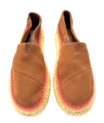 Alpargata plana Toms para mujer talla 9 marrón y multicolor con ribete de ganchillo suela de goma Foto 1 de 4